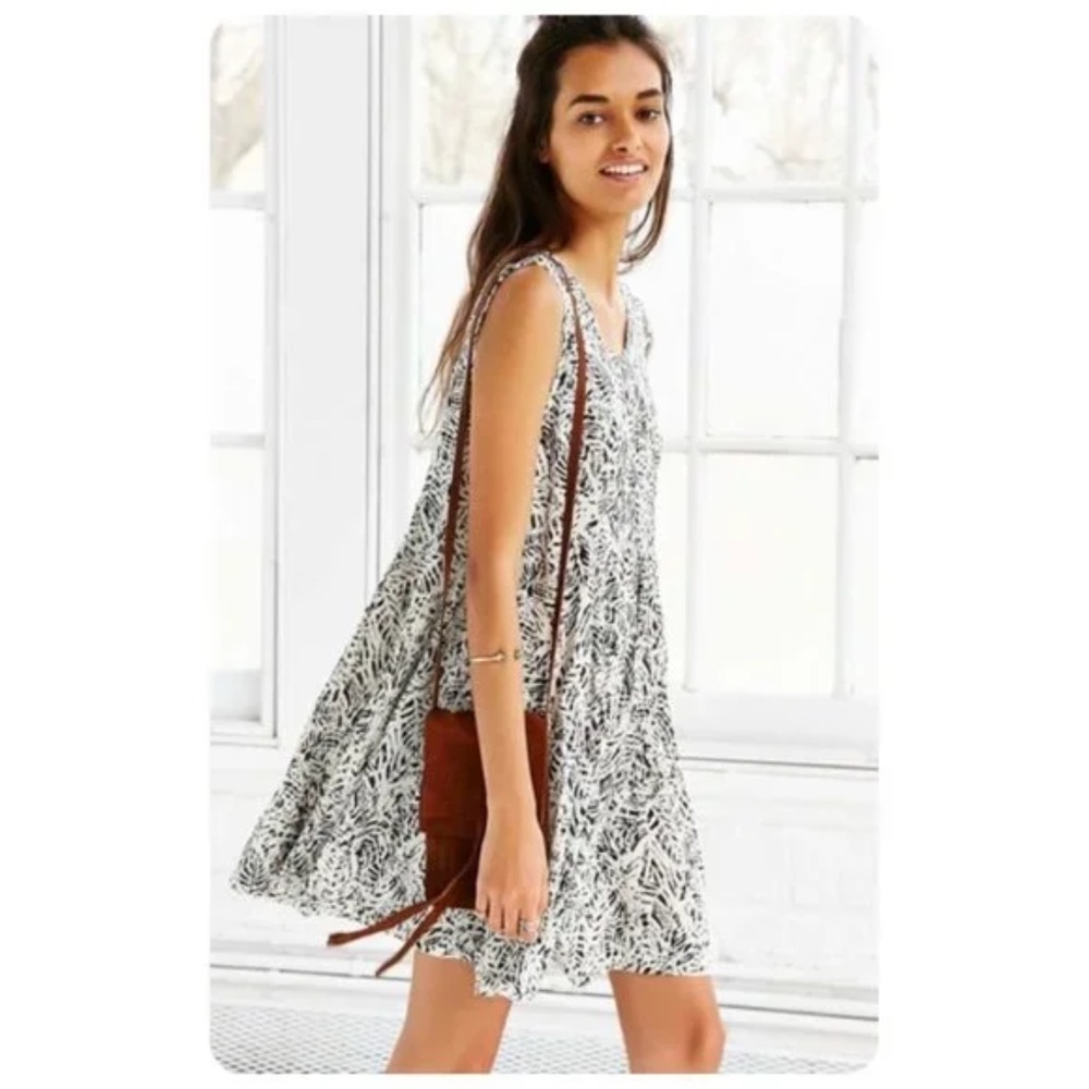 Ecoté Clary Godet Trapeze Swing Dress